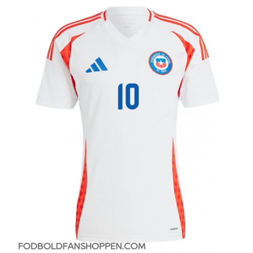 Chile Alexis Sanchez #10 Udebanetrøje Copa America 2024 Kortærmet Chile Alexis Sanchez #10 Udebanetrøje Copa America 2024 Kortærmet